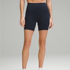 Lululemon Wunder Train High Rise Short 6” size 6